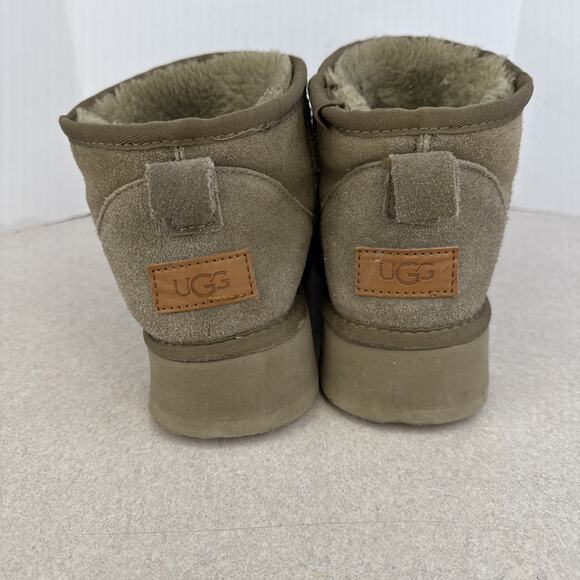 Women’s Ugg Classic Ultra‎ Mini Platform Booties Size EU 39 US 8 - Picture 6 of 10